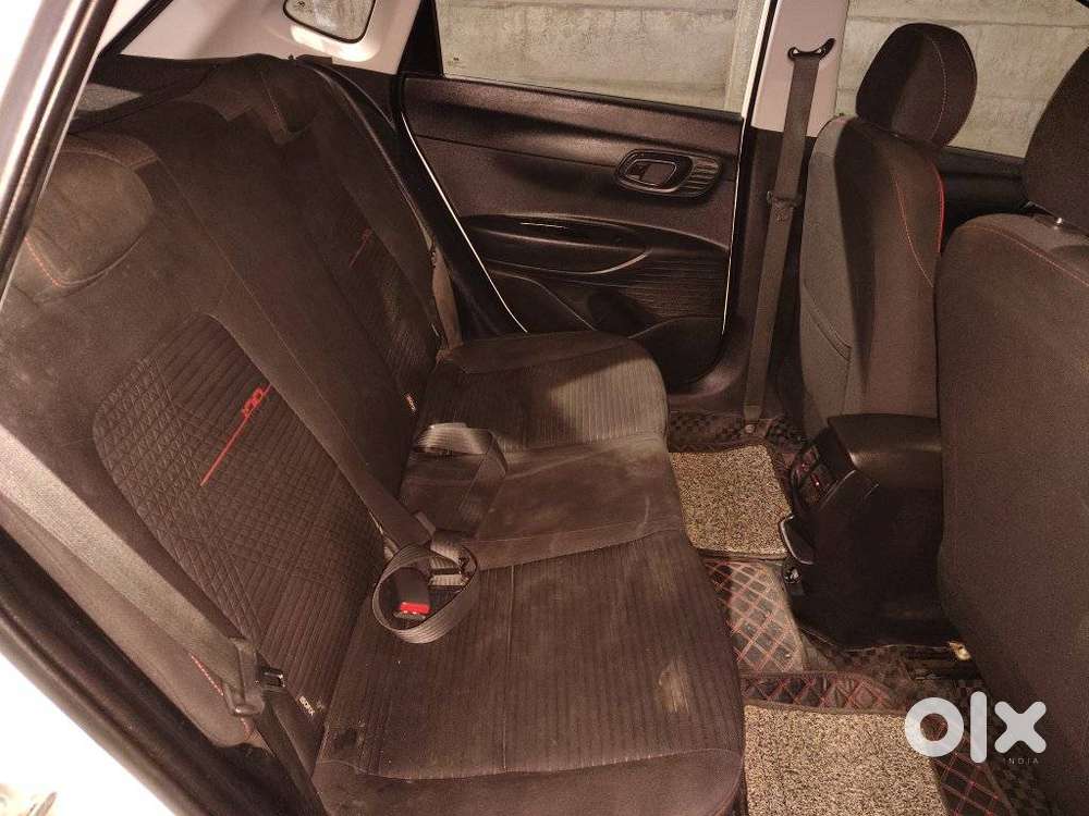 Hyundai I20 Sportz 1.2 Mt Dual Tone, 2023, Petrol