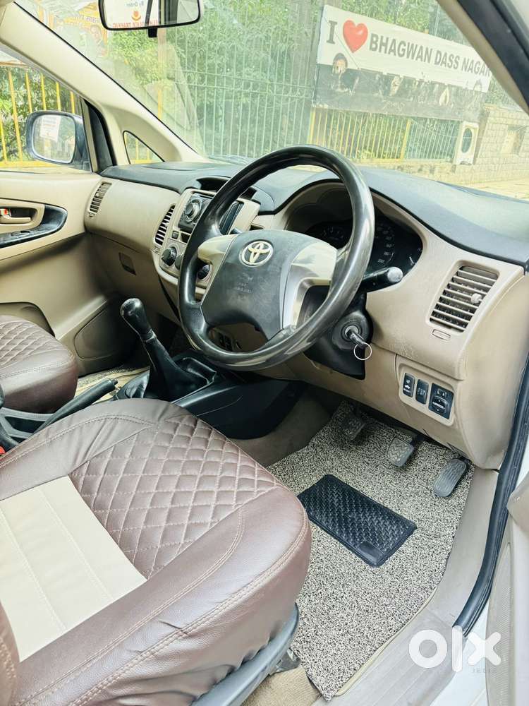 Toyota Innova 2.5 G (diesel) 8 Seater, 2016, Diesel