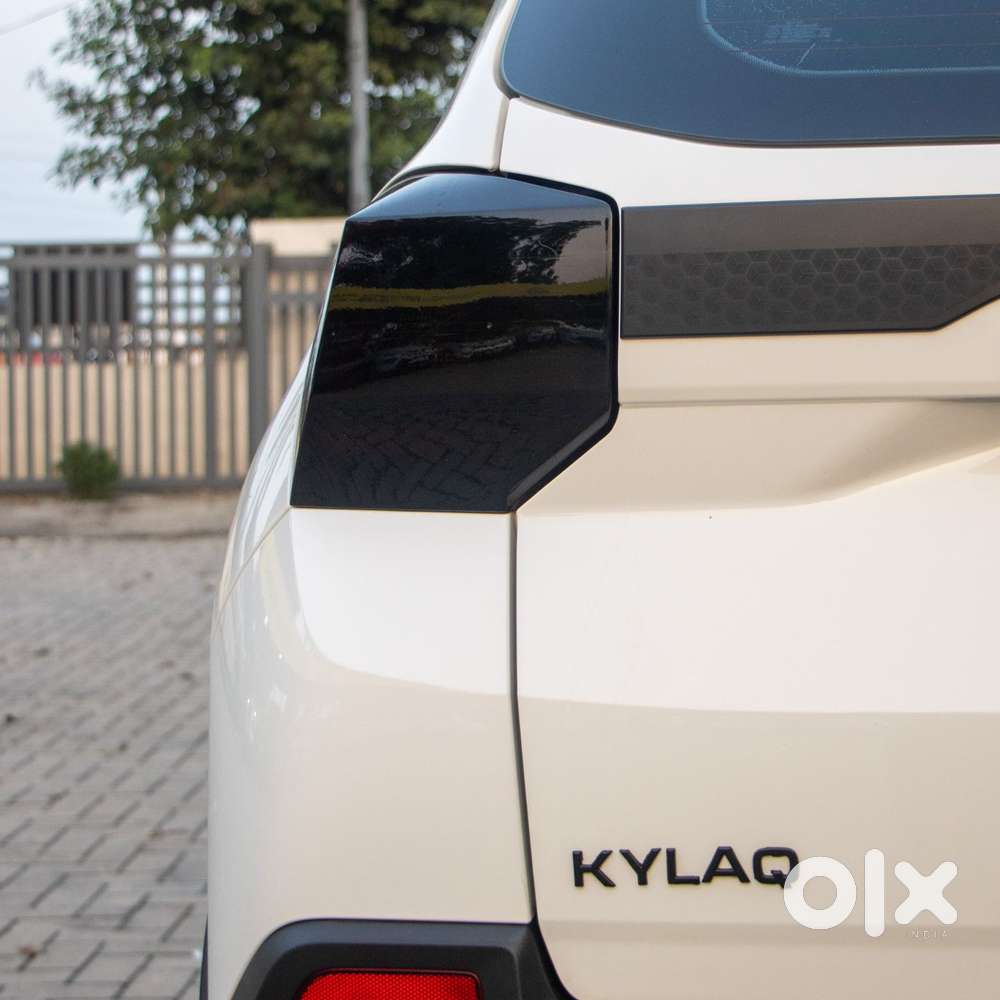 Skoda Kylaq Signature, 2026, Petrol
