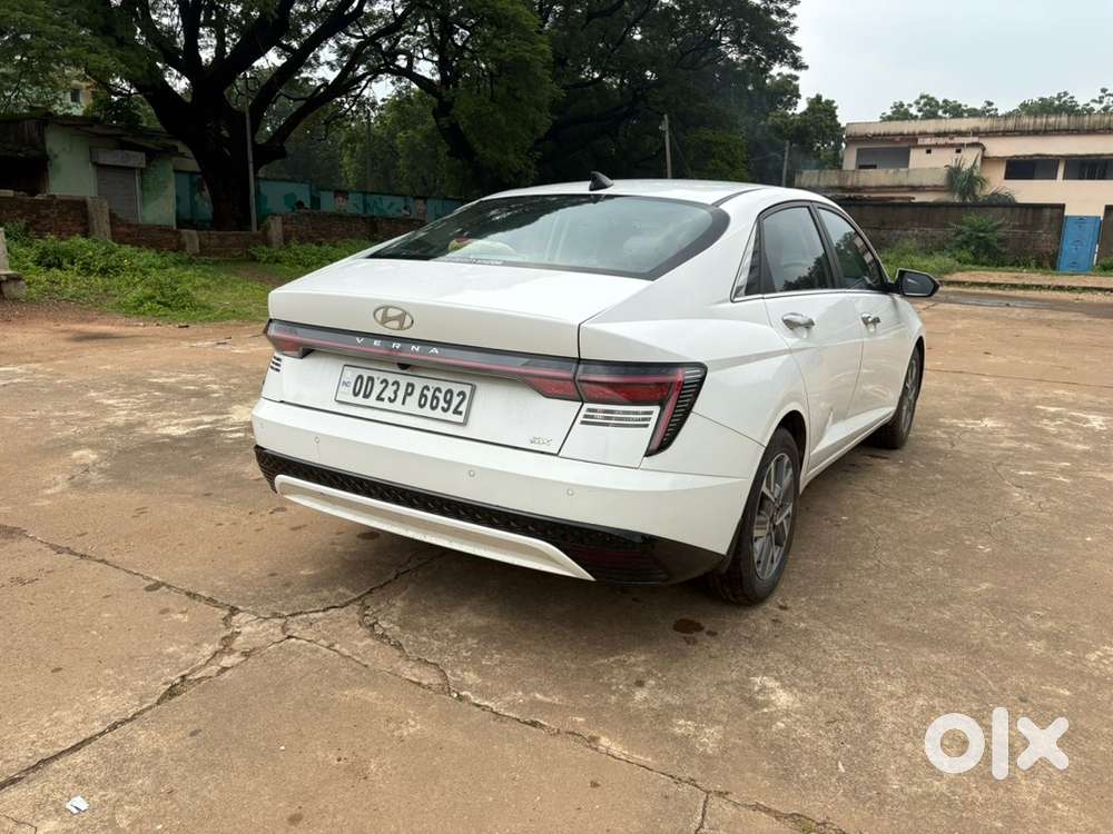 Hyundai Verna Petrol Manual 2023