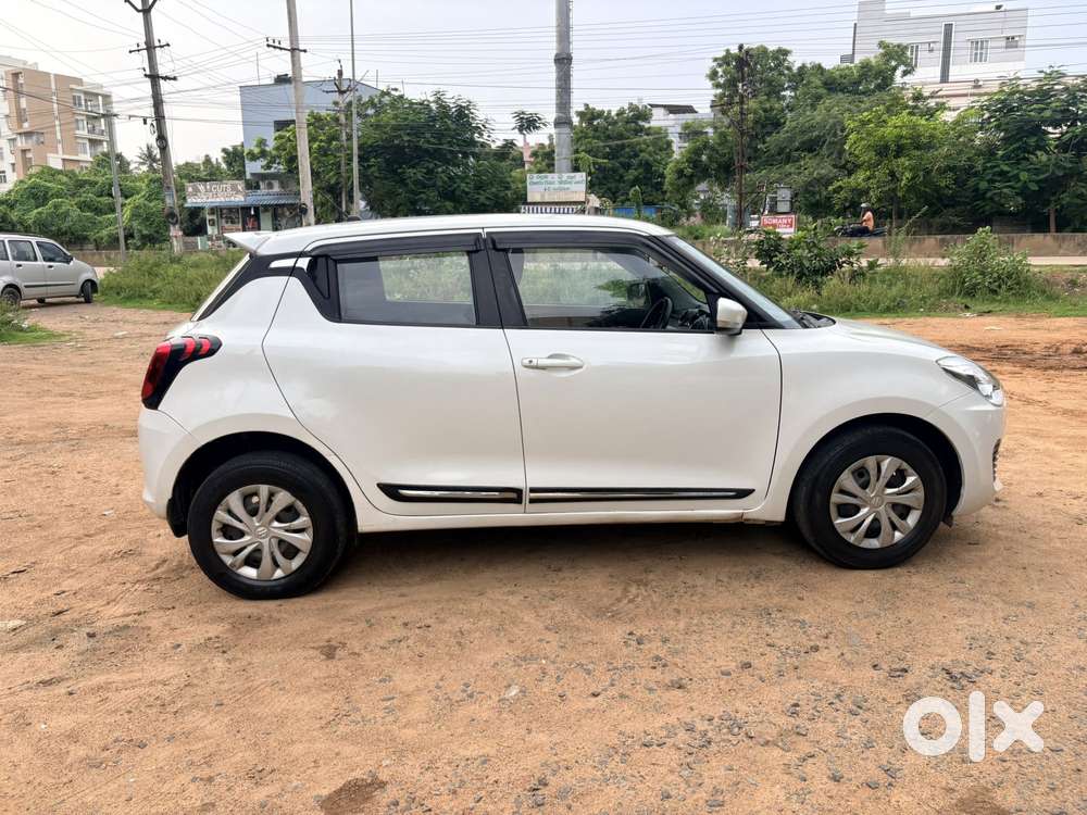 Maruti Suzuki Swift Vxi Optional, 2020, Petrol