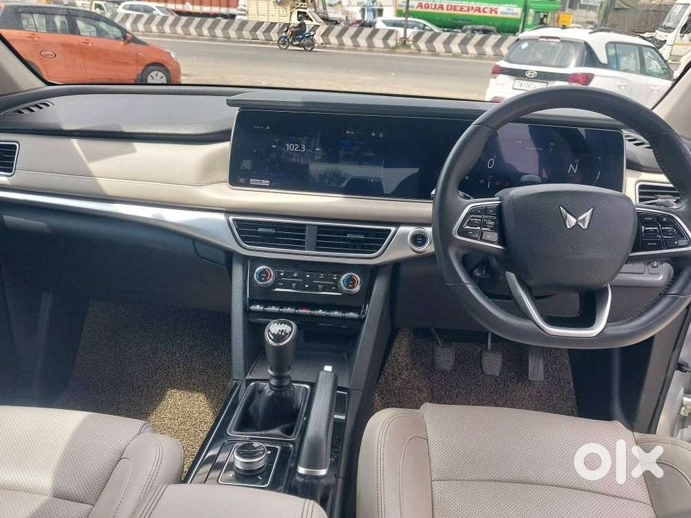 Mahindra Xuv700 2.2 Ax 7 Diesel Mt Str, 2023, Diesel
