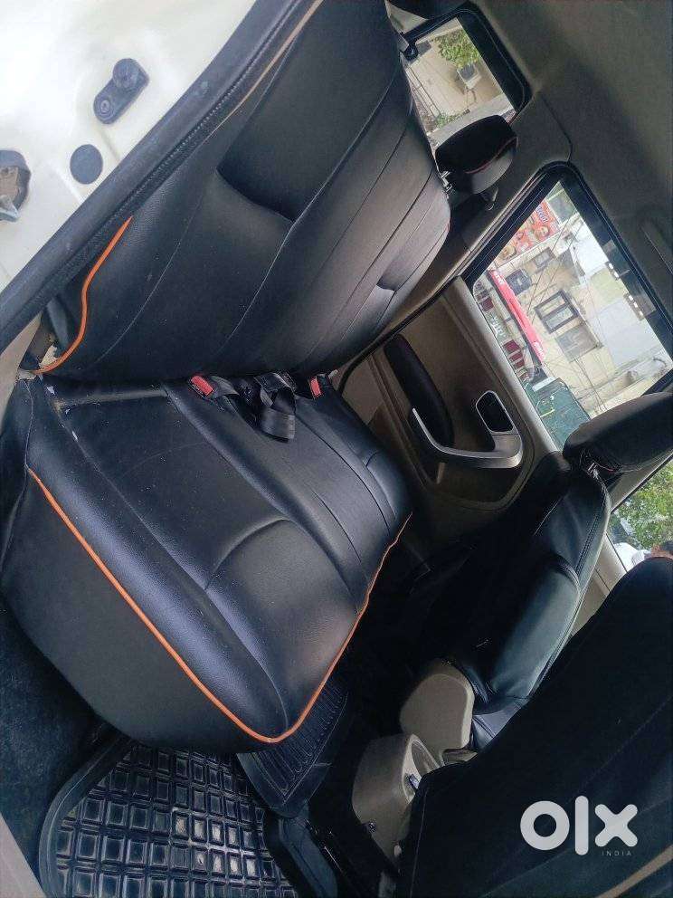Mahindra Tuv 300 T8, 2016, Diesel