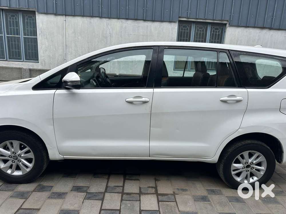 Toyota Innova Crysta 2017