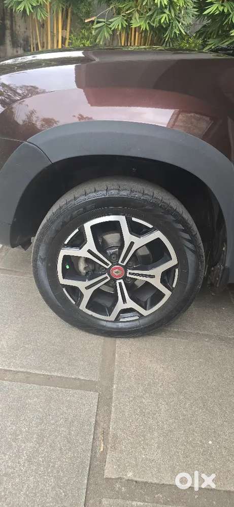 Well Maintained Turbo Petrol Duster.