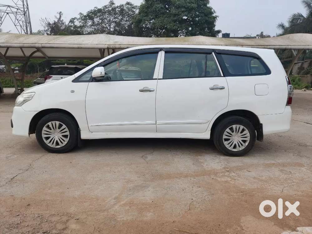 Toyota Innova 2.5g  Diesel 255000 Km Driven