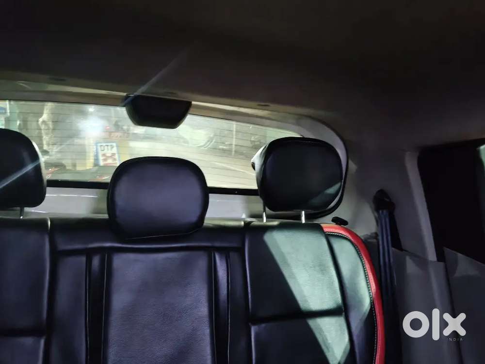 Mahindra Kuv 100 K8 6 Seater