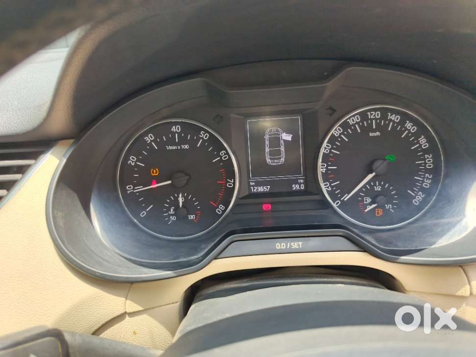 Skoda Octavia 1.8 Tsi Style At, 2016, Petrol