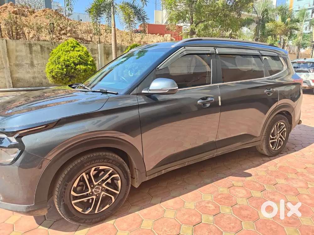 Kia Carens Prestige Plus  2022  Diesel 44300 Km Driven