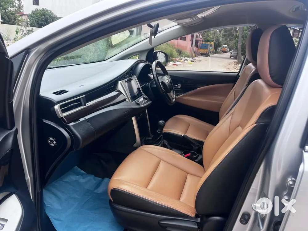 Innova Crysta 2.4 V Mt 2020