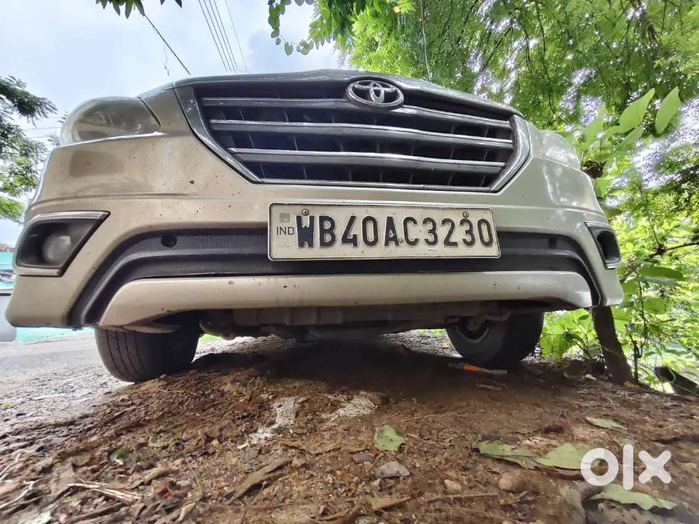 Toyota Innova 2.5 Crysta 2014