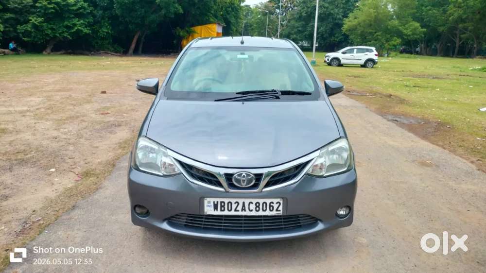 Toyota Etios 1.5 V, 2013, Petrol