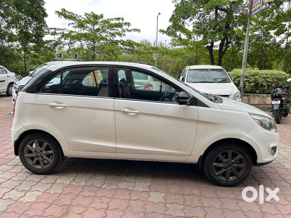Tata Bolt Revotron Xt, 2016, Petrol