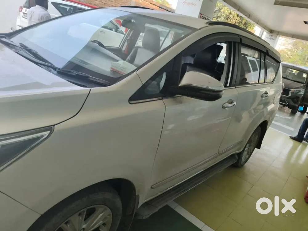 Toyota Innova Crysta 2018