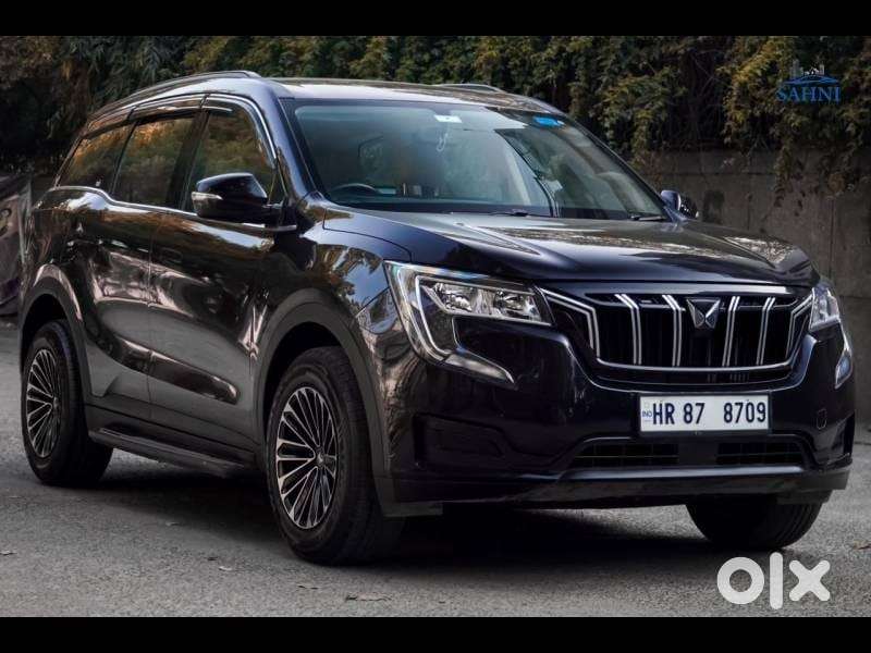 Mahindra Xuv700 2.0 Mx Petrol Mt 5 Str, 2024, Petrol