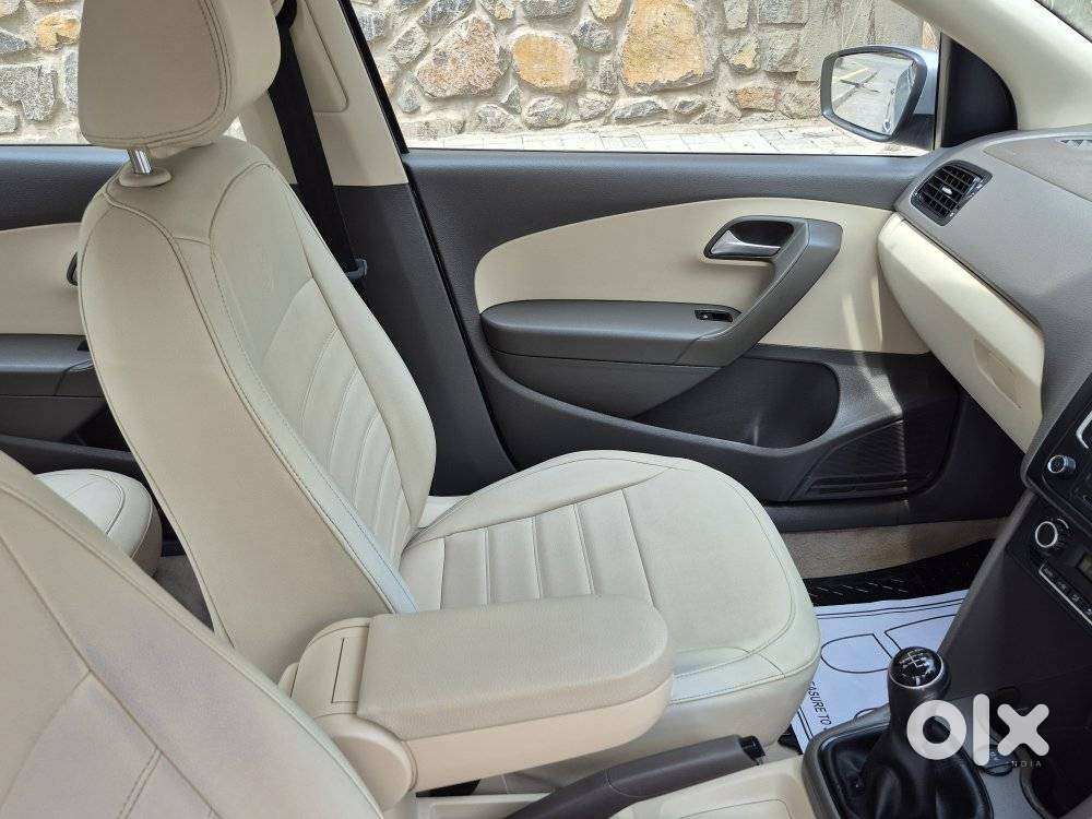 Volkswagen Vento 1.6 Comfortline, 2015, Petrol