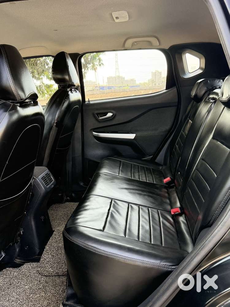 Nissan Magnite 1.0 Xv Premium, 2021, Petrol