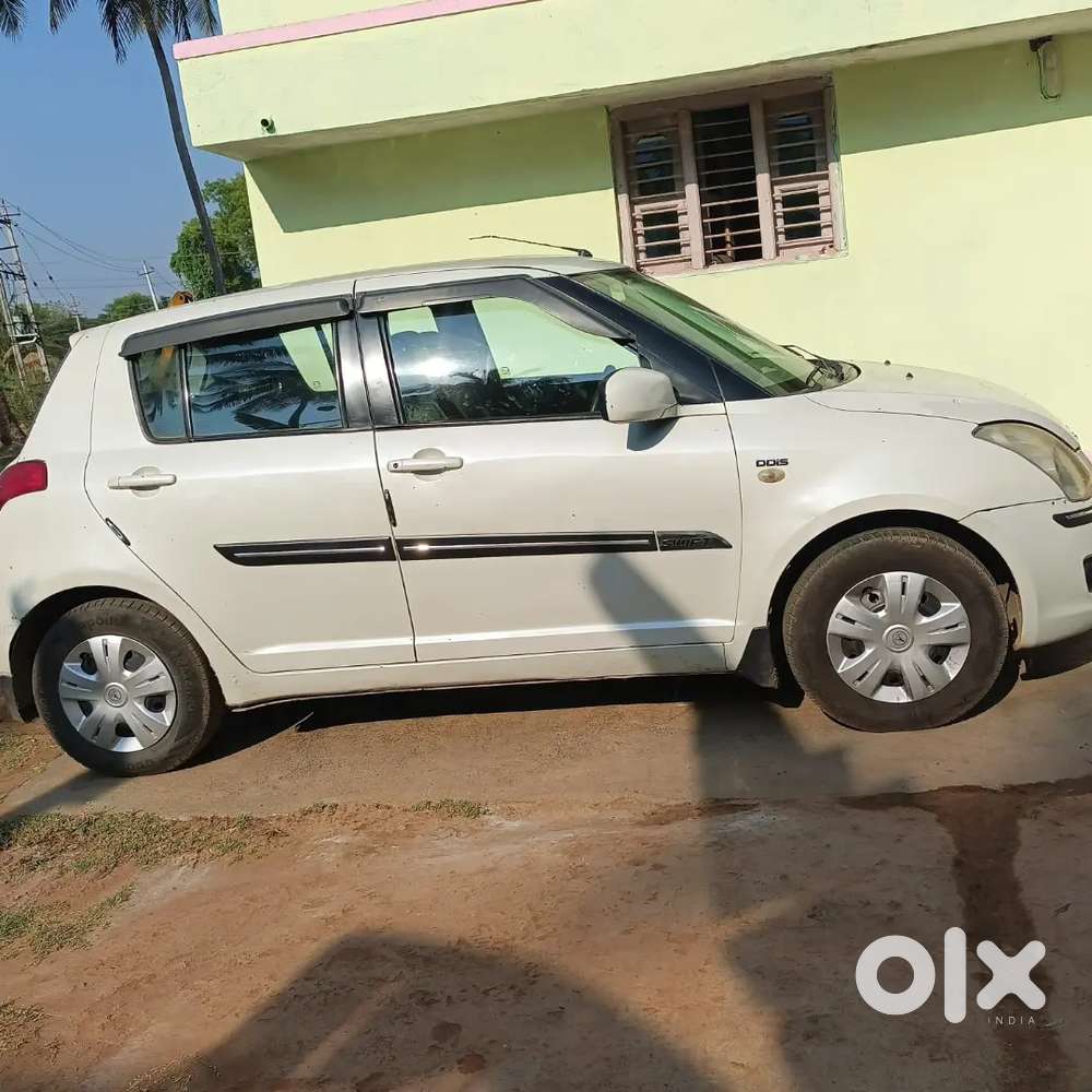 Maruti Suzuki Swift 2009 Diesel 135000 Km Driven