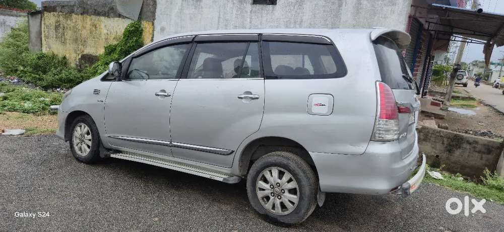 Toyota Innova 2.5 V 2009model Registration 2010