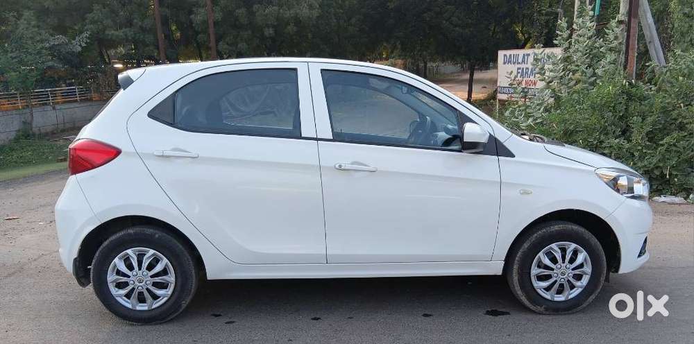 Tata Tiago Xe, 2018, Petrol