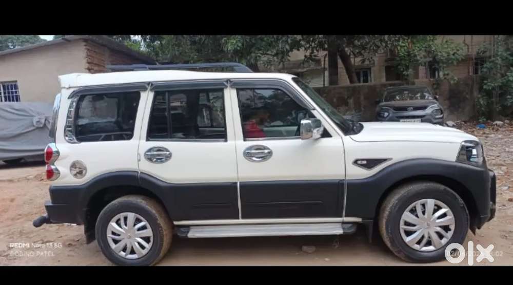 Mahindra Scorpio Classic 2025 Diesel 39310 Km Driven