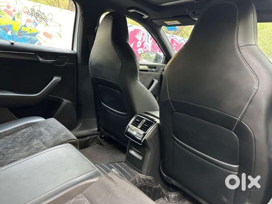 Skoda Superb 2.0 Sportline Tsi At, 2023, Petrol