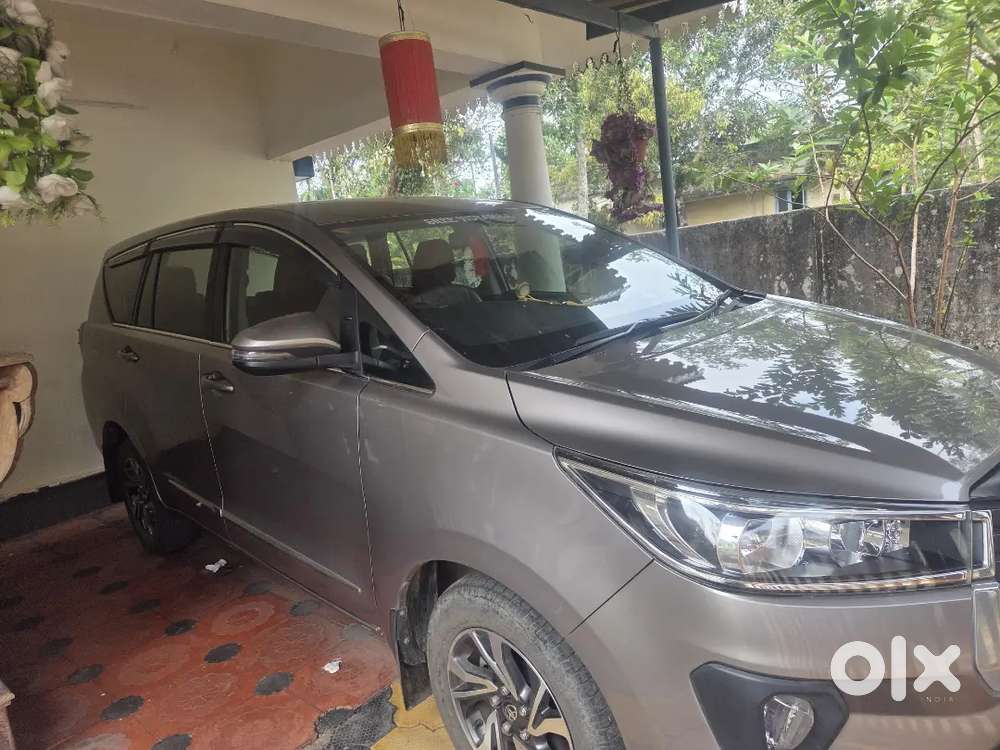 Toyota Innova Crysta 2021 Diesel 25200 Km Driven