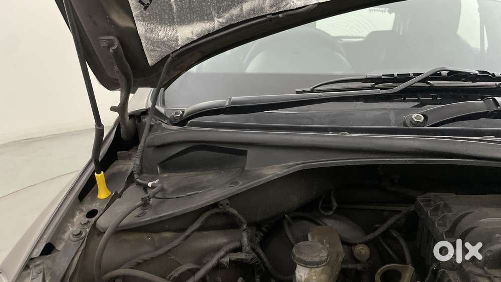 Tata Tiago Xza, 2017, Petrol