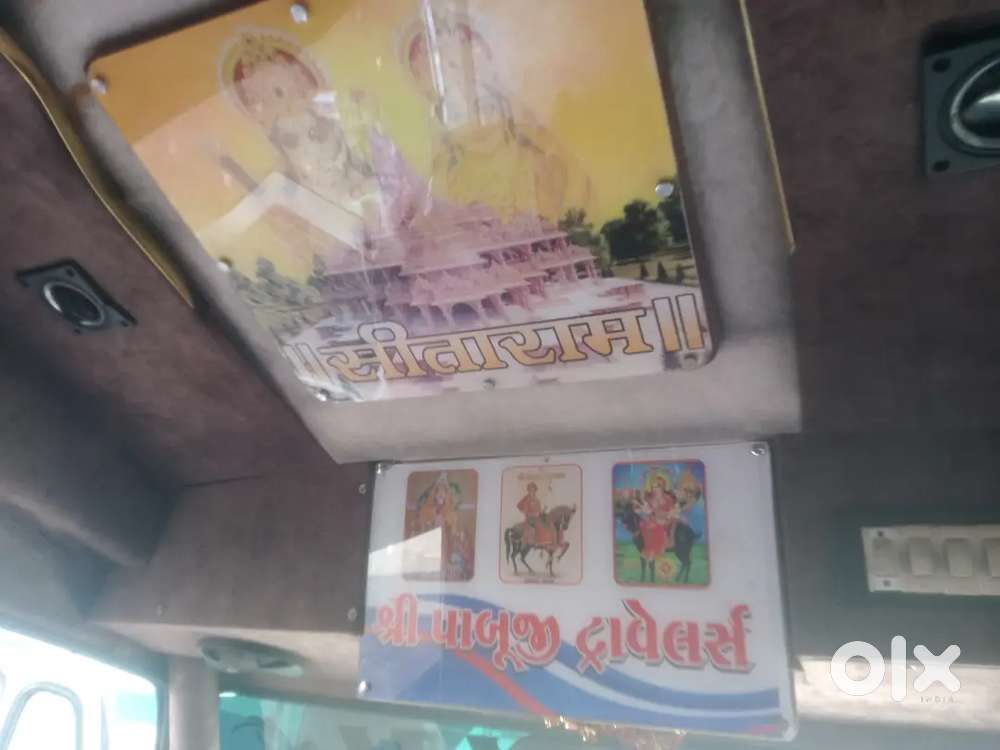 Tempo Traveller Force Crv