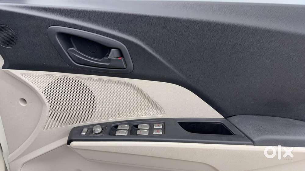 Mahindra Xuv300 W8 Diesel, 2023, Diesel