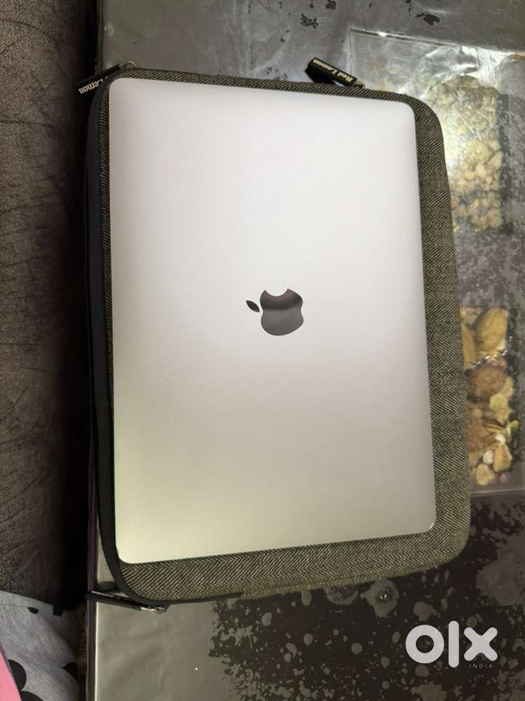 Apple Macbook Air M1 2020  13 inch  8 GB RAM  512 GB SSD