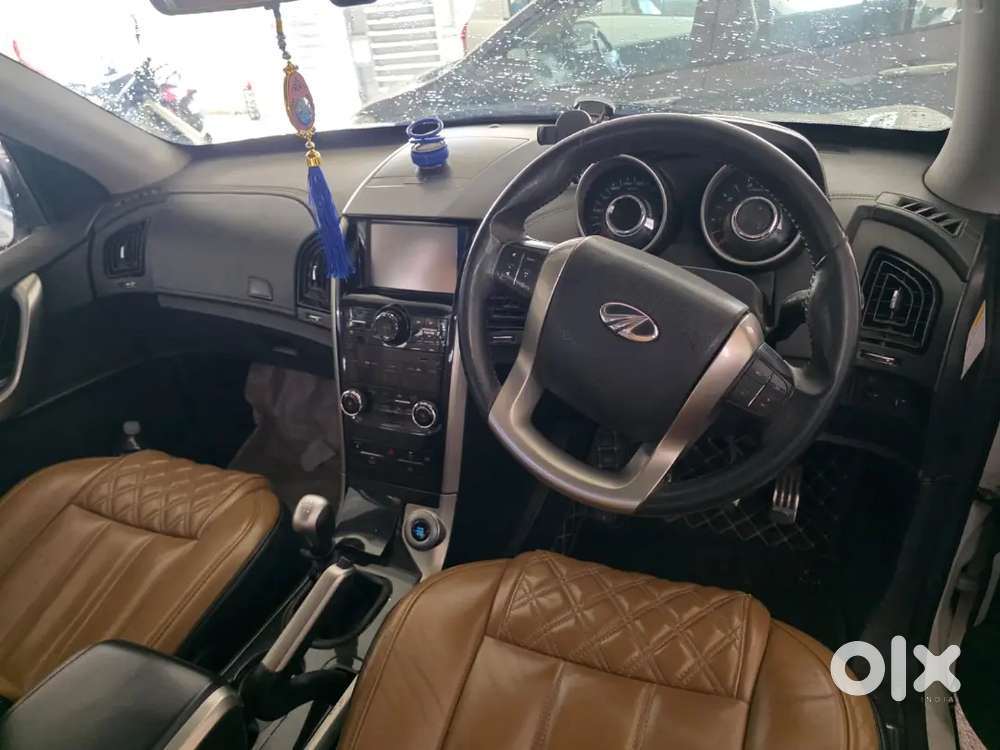 Mahindra Xuv500 W11 Optional Fully Top End Car 2nd Owner