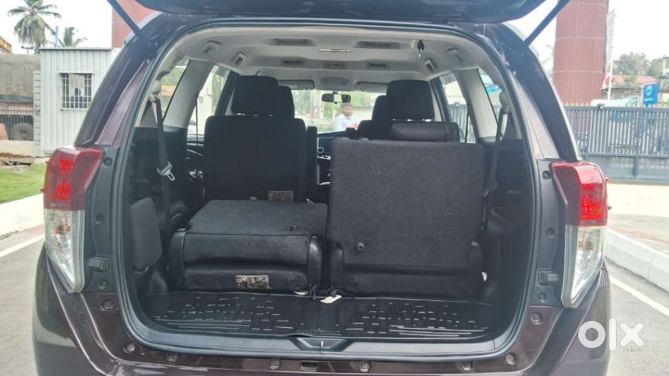 Toyota Innova Crysta 2.4 G Mt 7 Str, 2016, Diesel