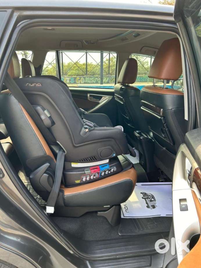 Toyota Innova Crysta 2.8 Zx At 7 Seater, 2019, Diesel