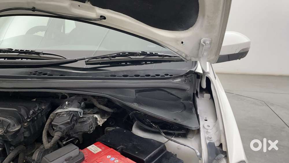 Tata Tiago Xza, 2017, Petrol