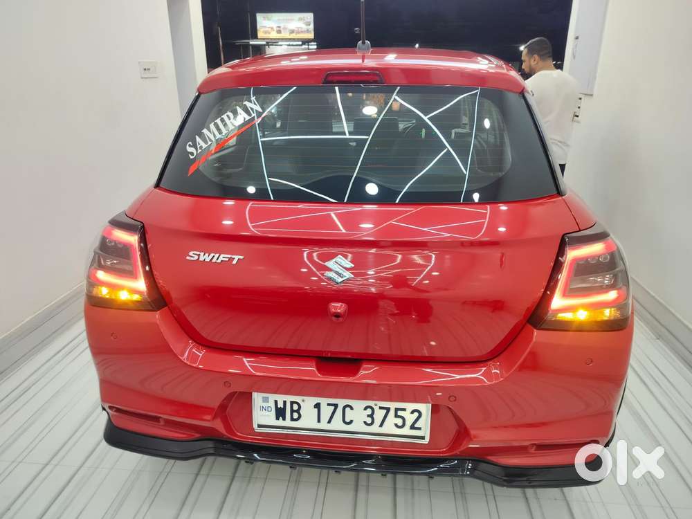 Maruti Suzuki Swift Vxi + Manual, 2025, Petrol