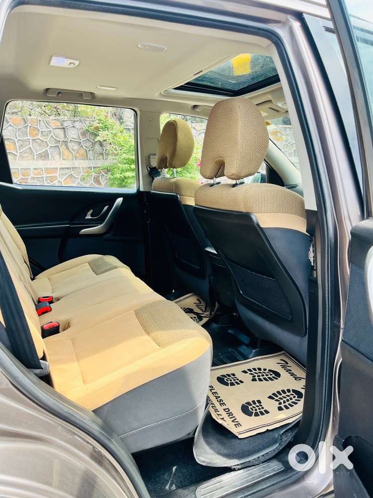 Mahindra Xuv500 W9 At 1.99, 2018, Diesel