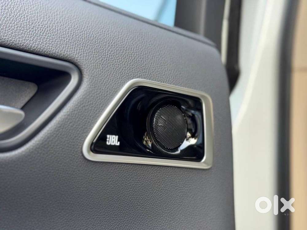 Toyota Land Cruiser Zx Petrol, 2025, Petrol