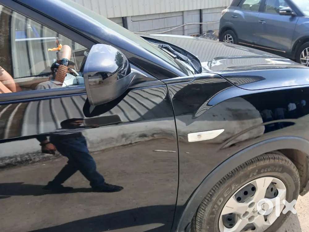 Mahindra Xuv300 2023 Petrol 20500 Km Driven