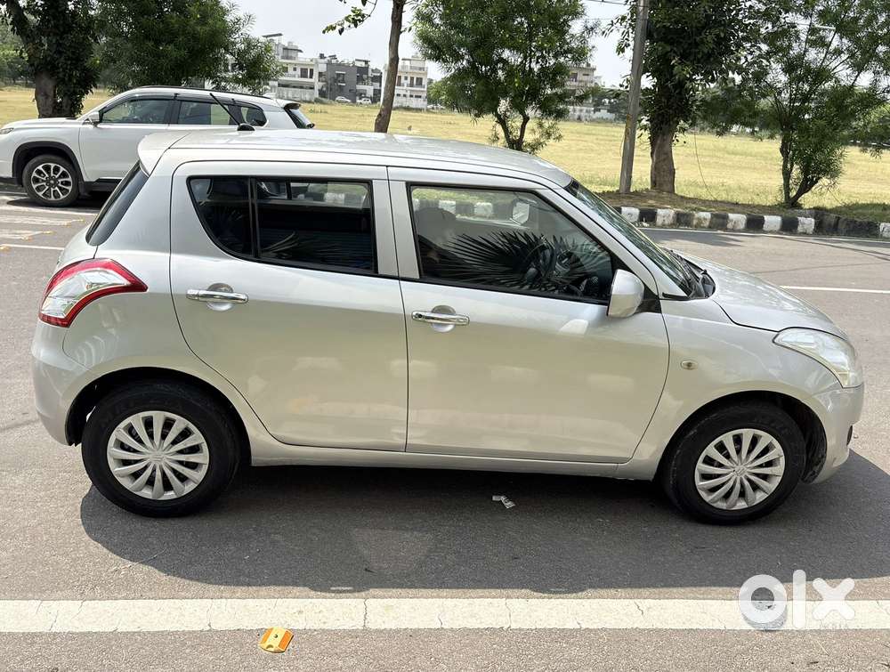Maruti Suzuki Swift Lxi Option, 2012, Petrol