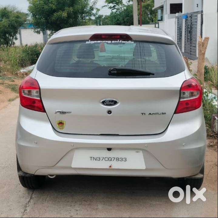 2016 Ford Figo Titanium Petrol (ing - Silver )