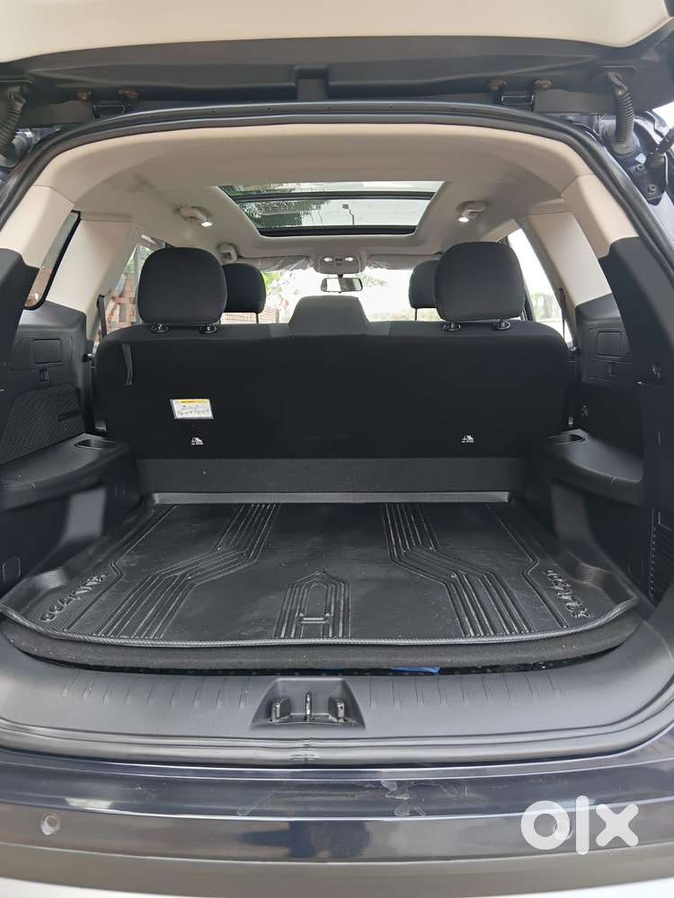 Mahindra Xuv700 2.2 Ax 5 Diesel At Str, 2023, Diesel