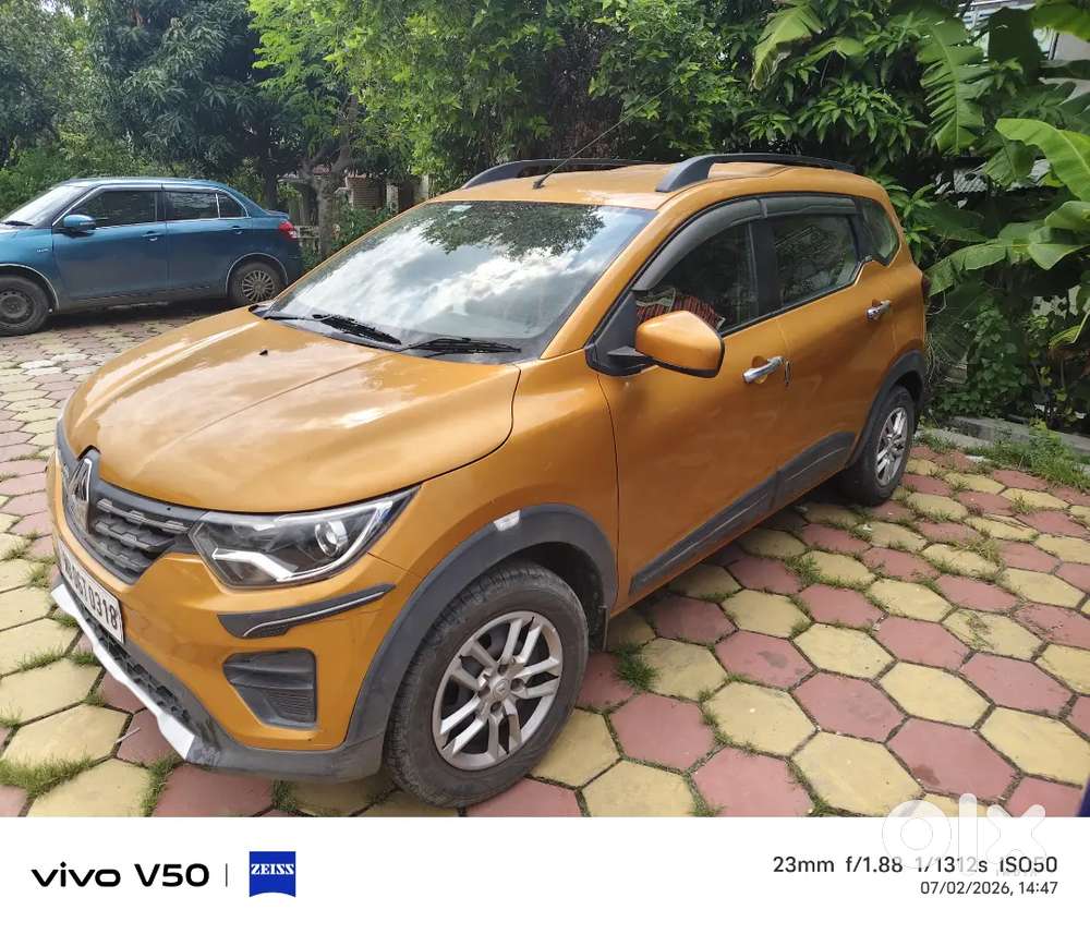 7 Seaters Well Condition