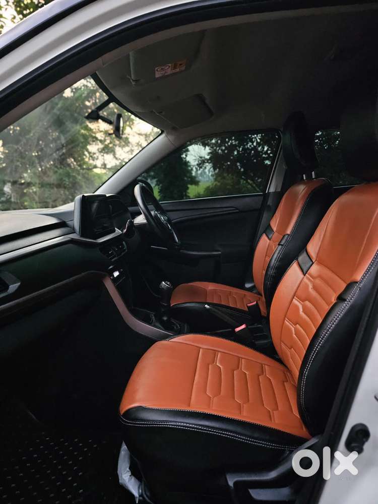 Maruti Suzuki Brezza, 2023, Petrol