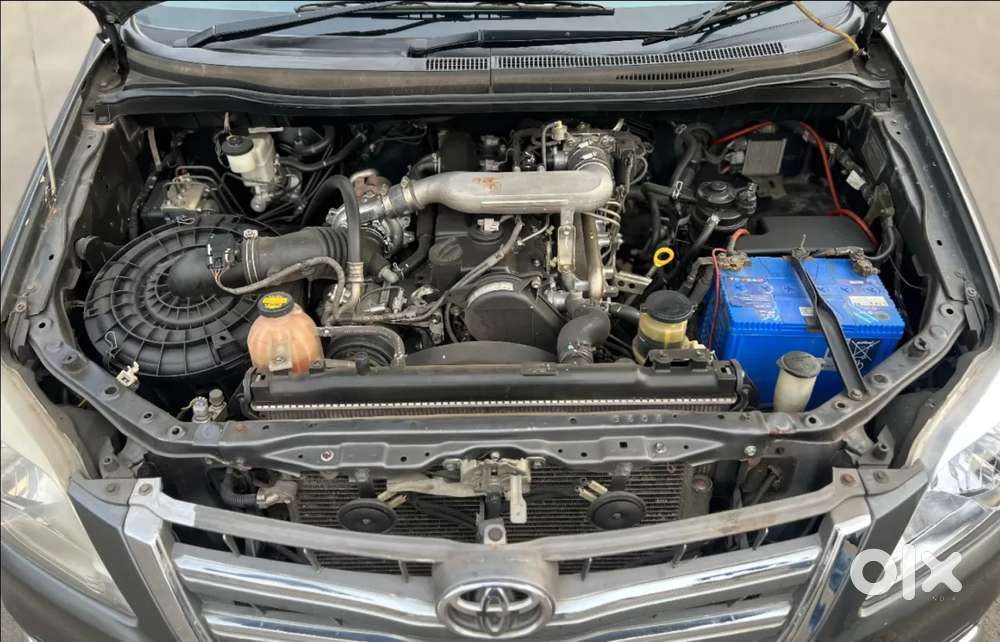 Toyota Innova 2.5 G (diesel) 8 Seater Bs Iv, 2015, Diesel