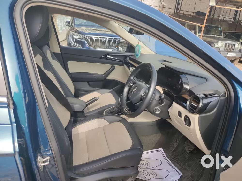 Skoda Slavia Style 1.0l Tsi At, 2023, Petrol