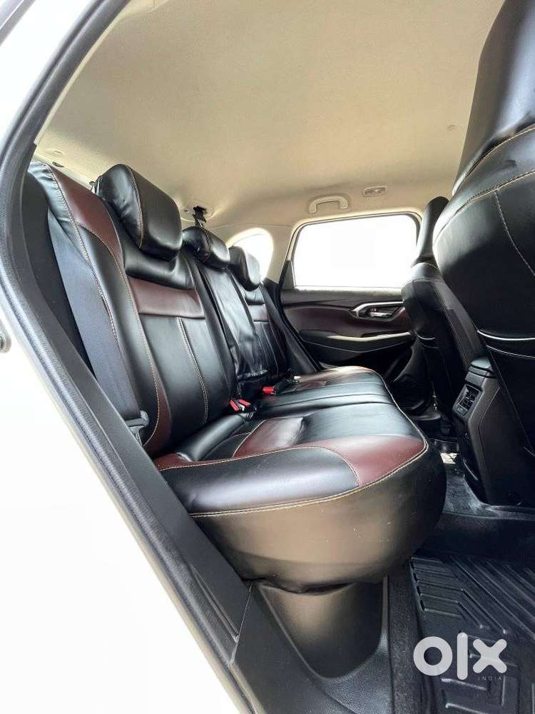 Maruti Suzuki Grand Vitara 1.5 Delta Smart Hybrid At, 2024, Petrol