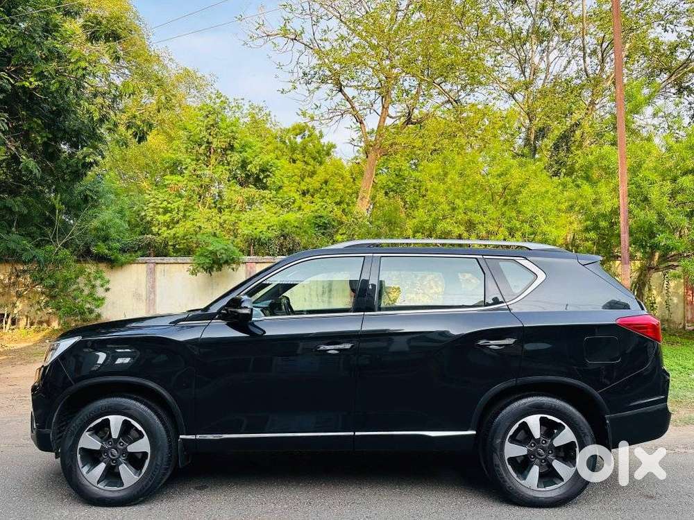 Mahindra Alturas G4 4x2 At, 2022, Diesel