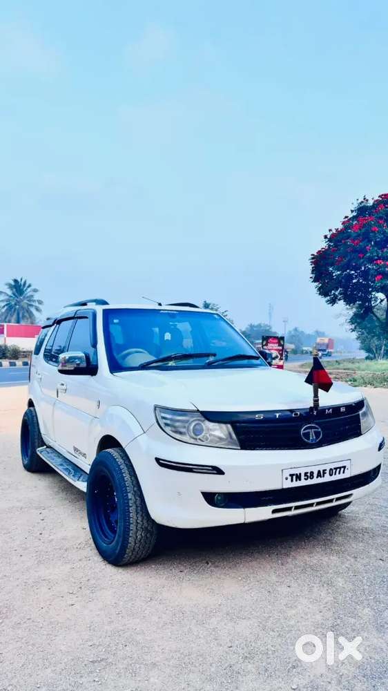 Tata Safari Storme 2014