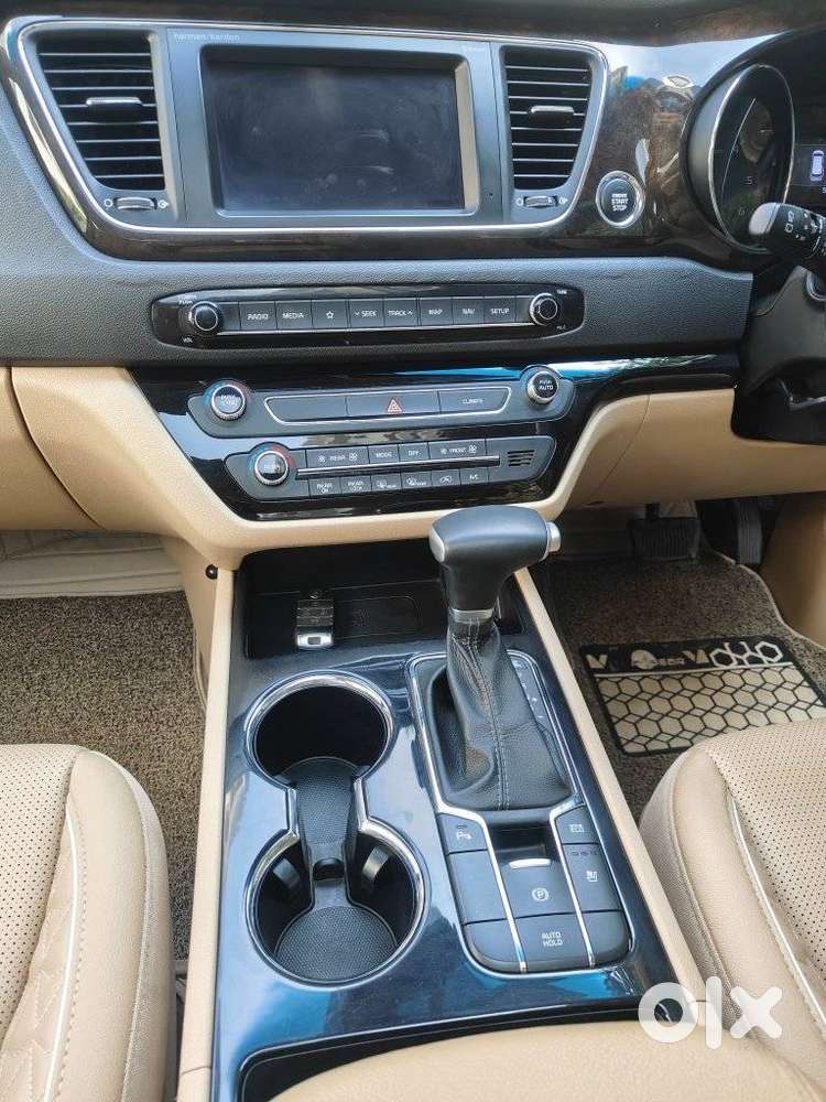 Kia Carnival Limousine Plus 7 Str, 2022, Diesel